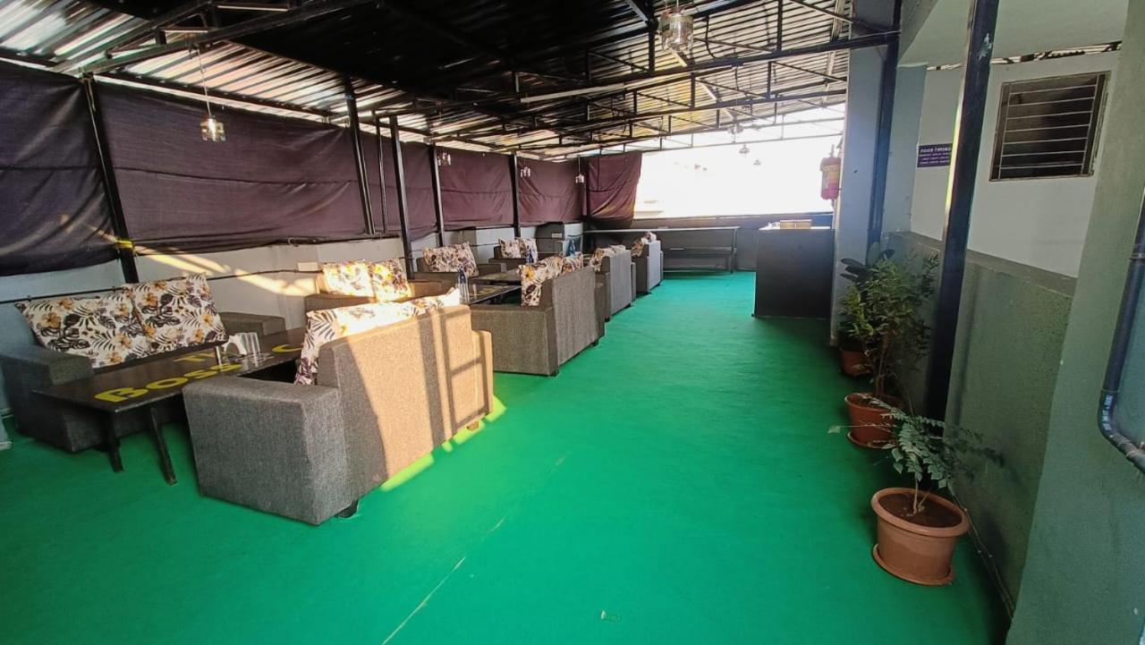 Specious Room In Ranveer Studio Hinjawadi Exterior photo